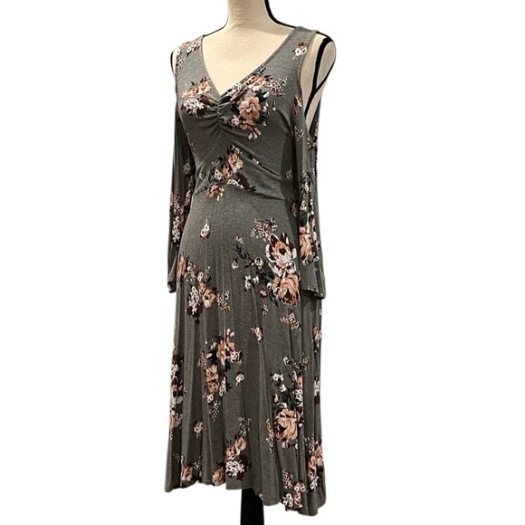 Torrid Grey Floral Jersey Skater Dress - Picture 3 of 11